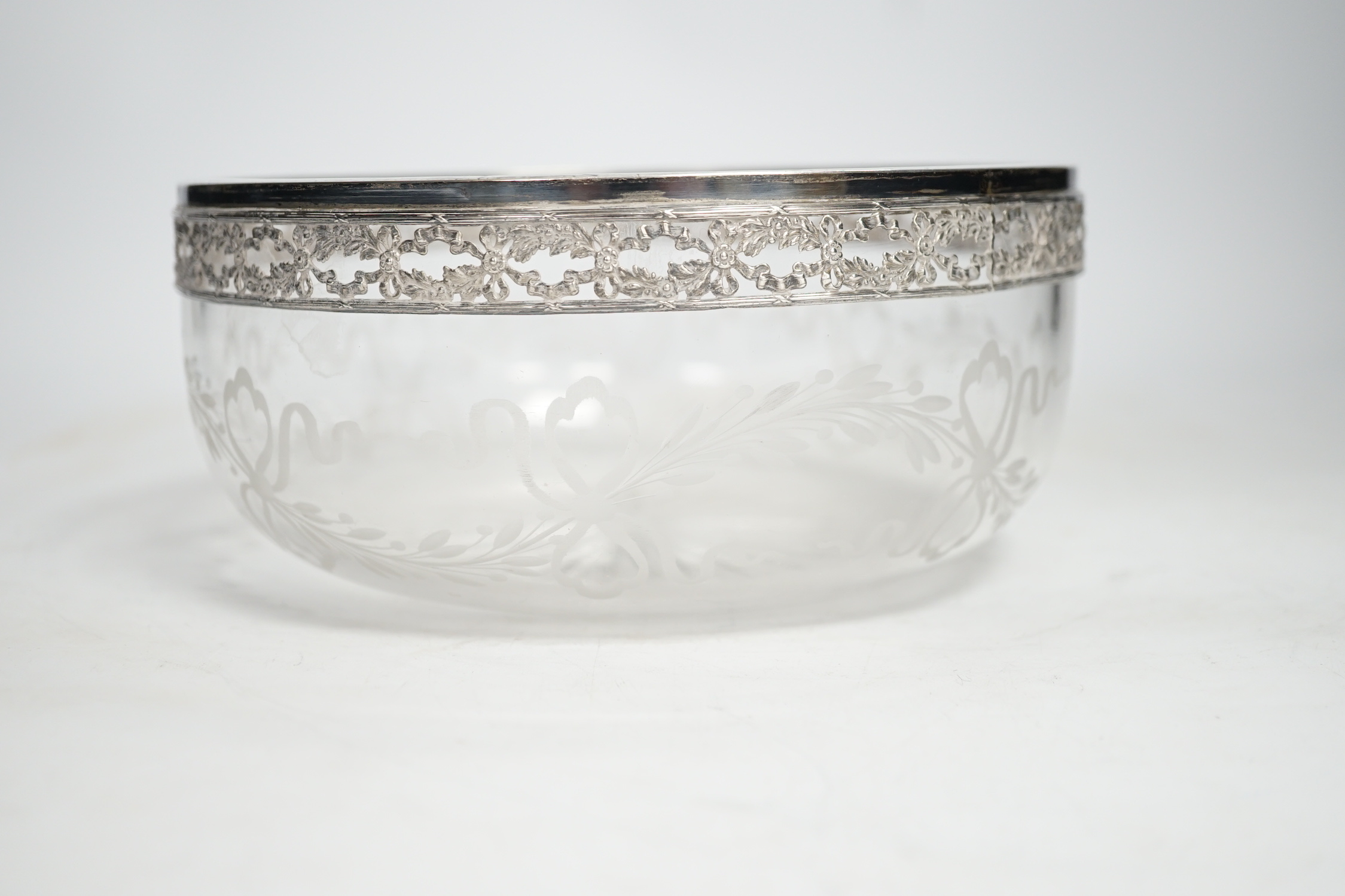 A white metal mounted etched glass bowl, 18cm